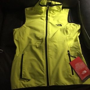 Size medium the north face vest